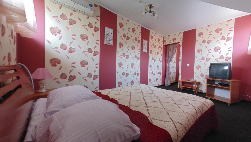 U Anity Hotel Uzhhorod Room photo