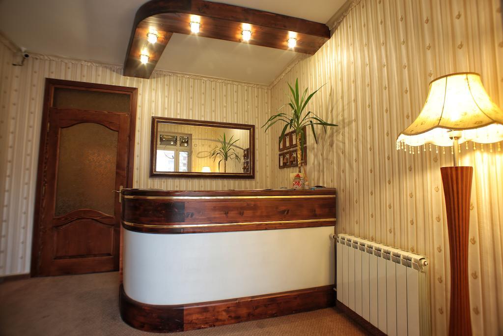 U Anity Hotel Uzhhorod Exterior photo